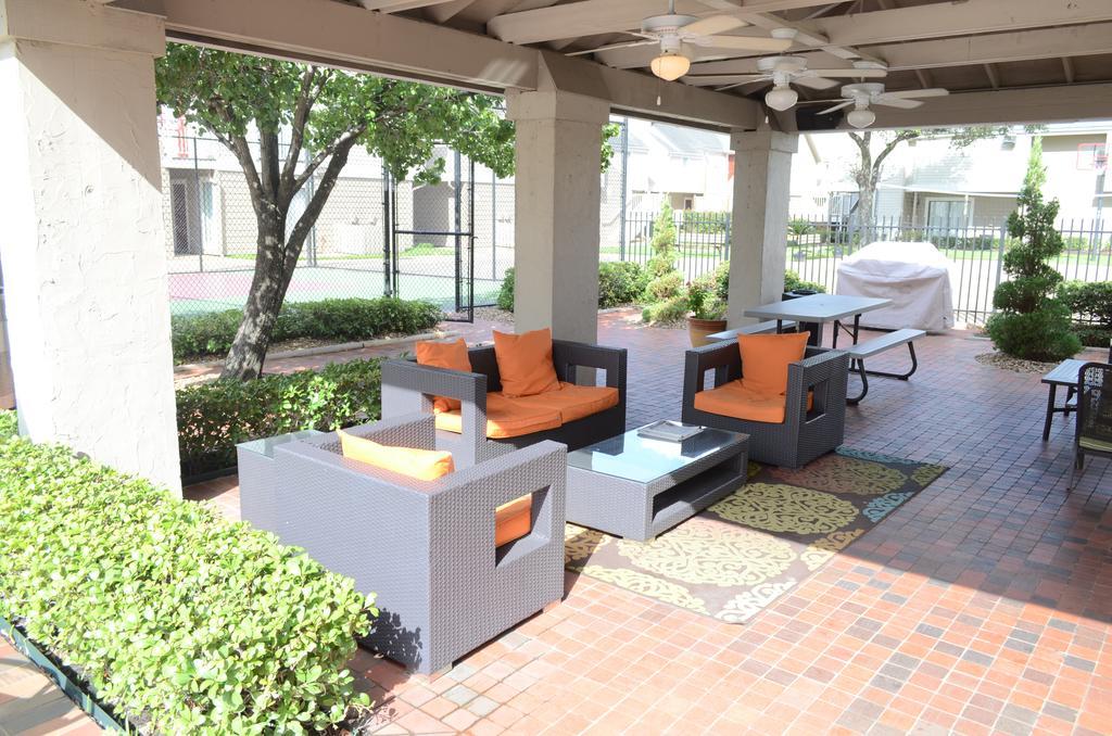 Moody Manor Apart otel Houston Dış mekan fotoğraf